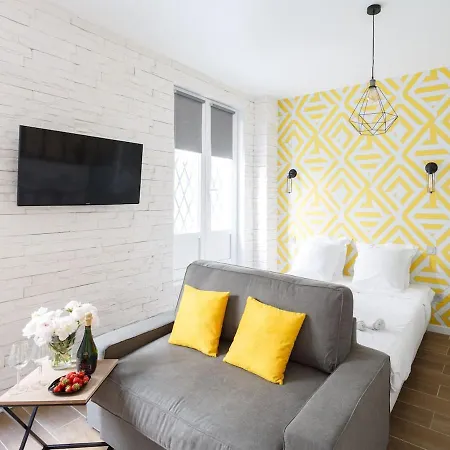 Super Location Meets Charming Studio -ecole Militaries Champ De Mars - 7th Arrondisment Parigi