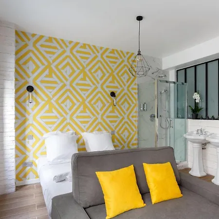 Appartamento Super Location Meets Charming Studio -ecole Militaries Champ De Mars - 7th Arrondisment *